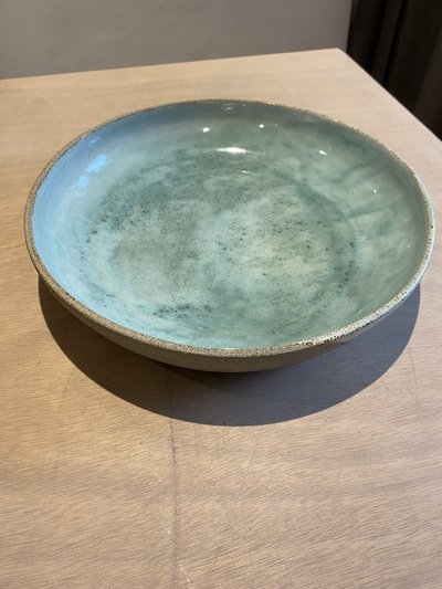 Plat en céramique artisanale GG220 - Collection Flots - Petites Terres Guebwiller